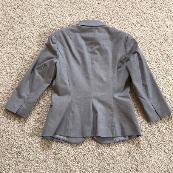 NWT, Banana Republic Gray 3/4 Sleeve Blazer! - Picture 4 of 7